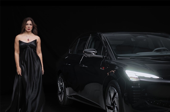 Hongqi x Alice Dixson