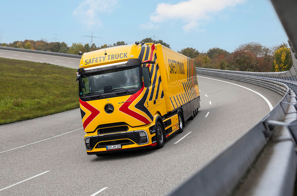 Mercedes-Benz Trucks unveiled its Safety Truck based on the eActros 600