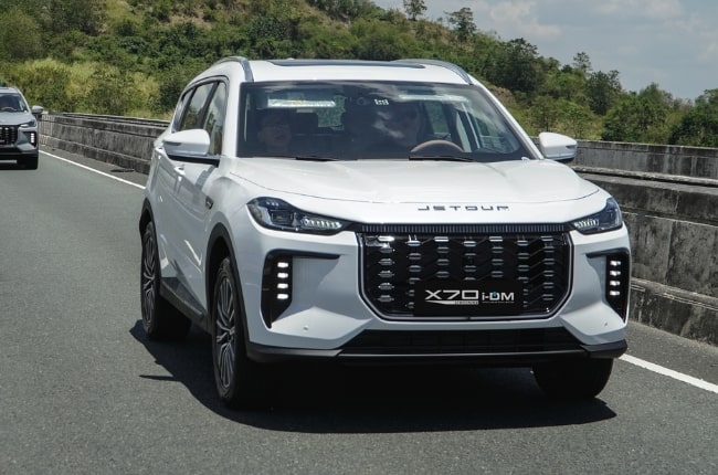 The 7-seater plug-in hybrid crossover SUV now comes at a lower price, offering long range and family-friendly features.