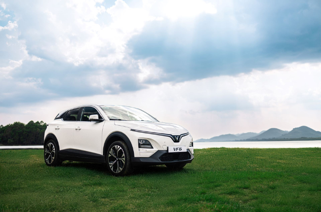 VinFast has introduced the VF 6 in the Philippines, a compact electric SUV made for the family.