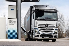 Daimler Truck starts the second phase of GenH2 fuel cell truck testing
