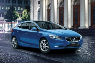 Volvo updates the V40 with a more powerful engine