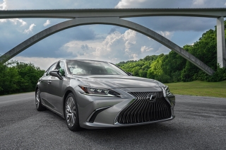 Lexus’ midsize sedan gets more than a nip and tuck.