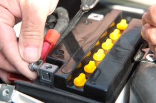 Follow these 3 tips to extend the service life of your motorbike’s battery