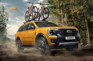 Ford Philippines launches the Everest Wildtrak in 4x2 and 4x4, priced from ₱2,379,000 with a free 5-year warranty.