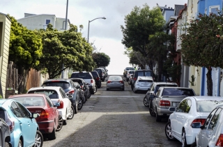 How to park on an inclined surface