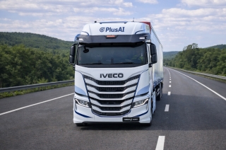 IVECO and PlusAI bring self-driving heavy-duty trucks to Spain