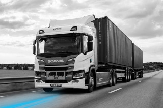 The pilot program combines Scania’s electric drive with Horse Powertrain’s generator for tough forestry routes.