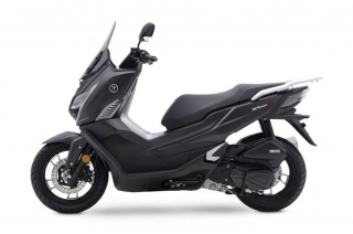 Voge Sfida SR125 maxi-scooter