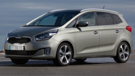 Kia carens 2018