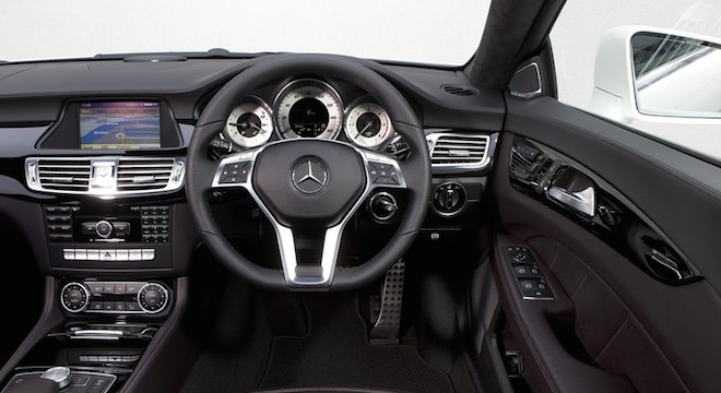2018 Mercedes-Benz CLS-Class steering wheel