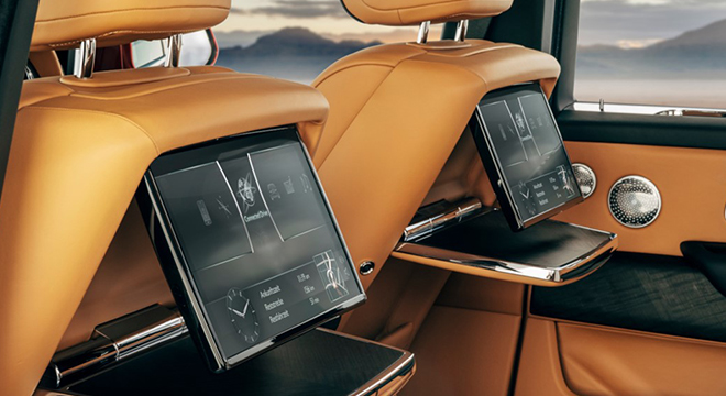 2019 Rolls-Royce Cullinan Rear Monitor