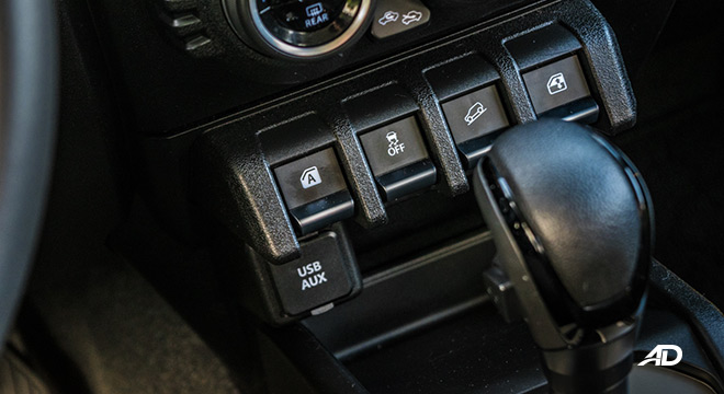 2019 Suzuki Jimny Interior Switches