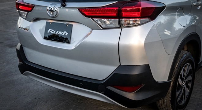 2019 Toyota Rush rear profile