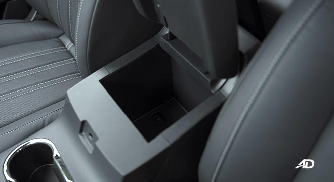 2022 Isuzu mu-X interior center console Philippines