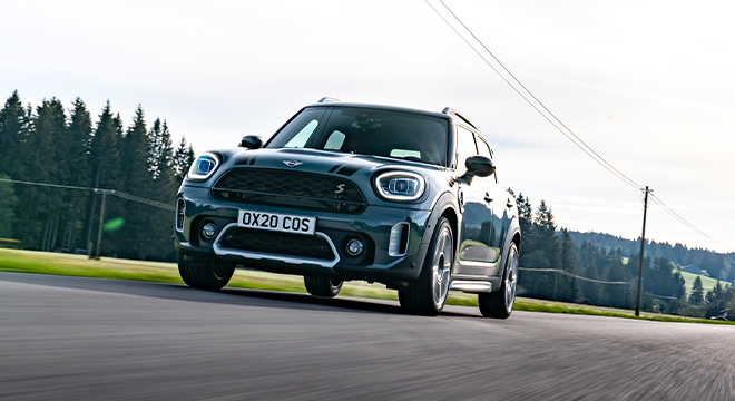 2022 Mini Cooper Countryman Front Low Driving 