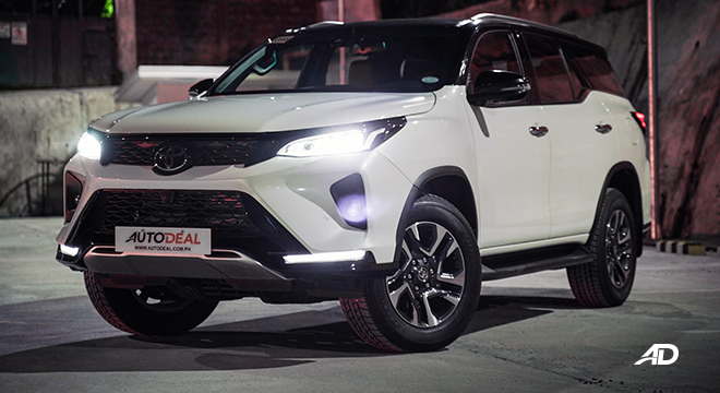 2022 Toyota Fortuner exterior quarter front