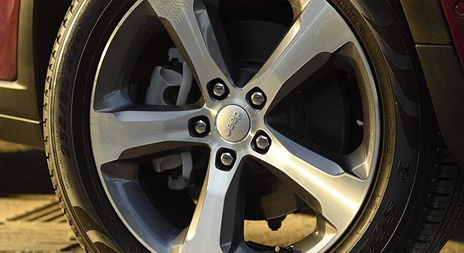 2023 Jeep Grand Cherokee Alloy Wheels