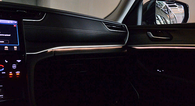 2023 Jeep Grand Cherokee Front Passenger Cabin