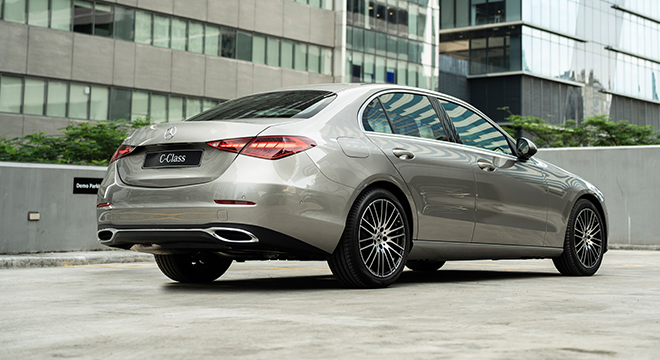 2023 Mercedes Benz C-Class exterior rear