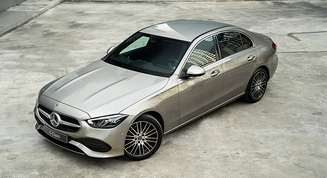 2023 Mercedes Benz C-Class front quarter