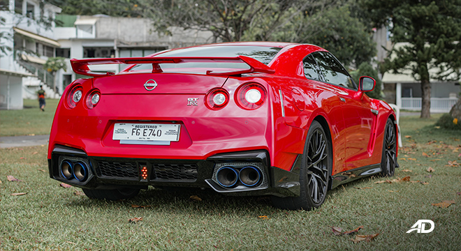 2024 Nissan GT-R Right Rear