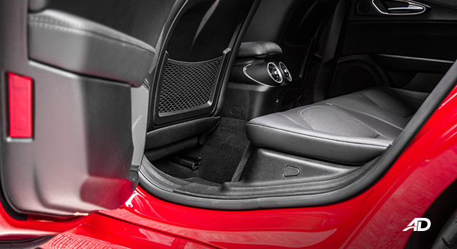 Alfa Romeo Giulia interior rear seats