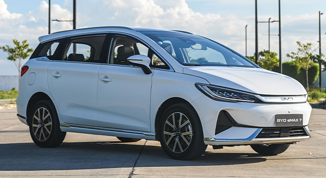 BYD eMAX 7