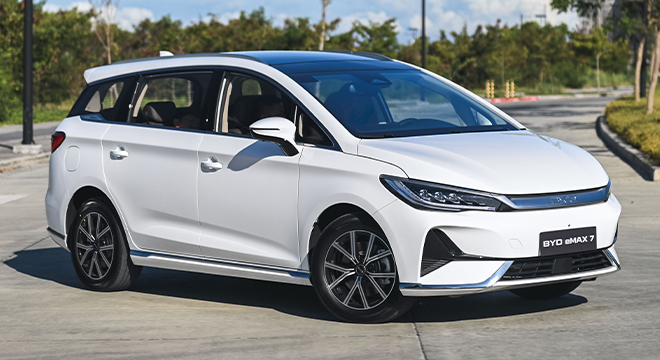BYD eMAX 7