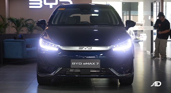 BYD eMAX 7