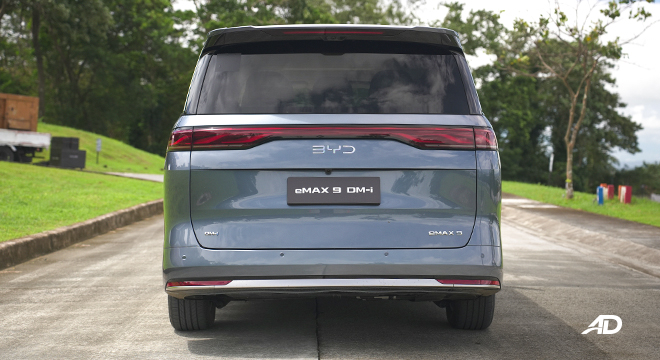 BYD eMAX 9