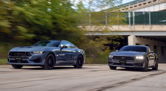Ford Mustang GT Premium Track Shot