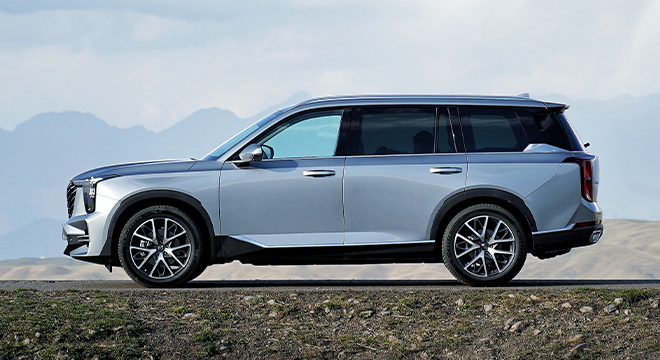 GAC GS8 4WD Profile View