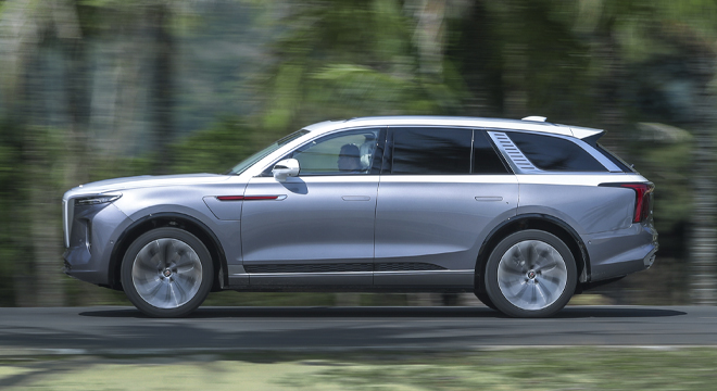 Hongqi E-HS9