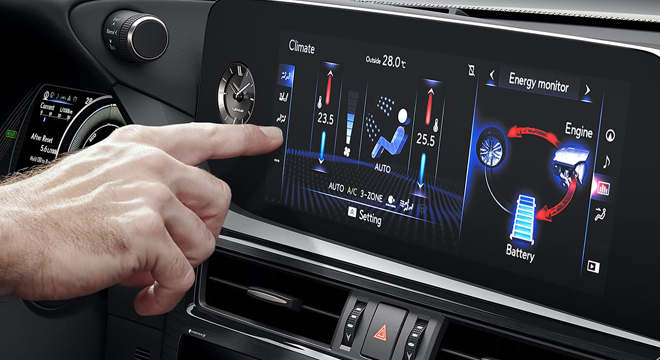Lexus ES Premier Philippines infotainment system