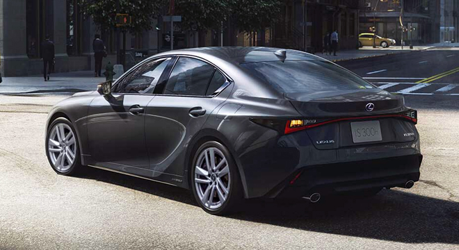 Lexus IS 300h rear profile