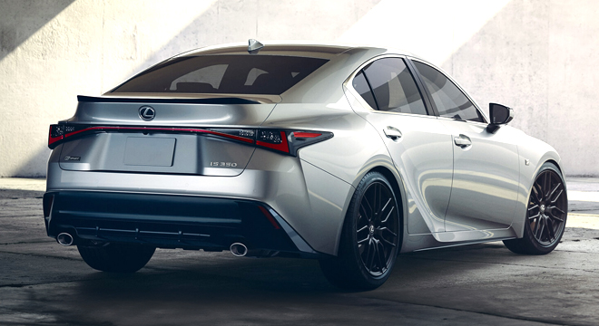 Lexus IS