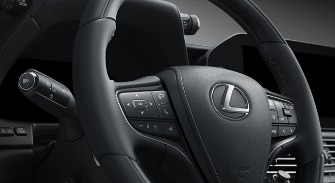 Lexus LS 500h Premier steering wheel