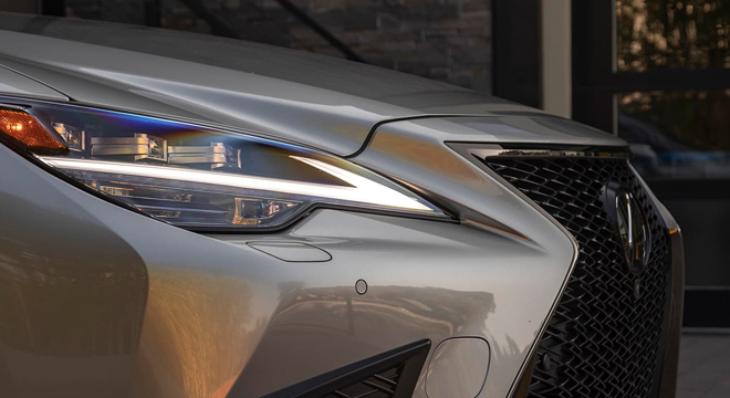 Lexus LS