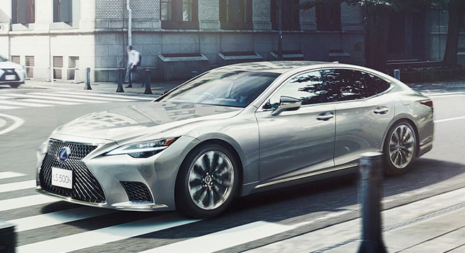 Lexus LS