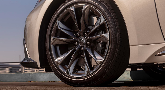 Lexus LS