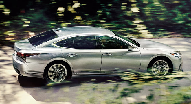 Lexus LS
