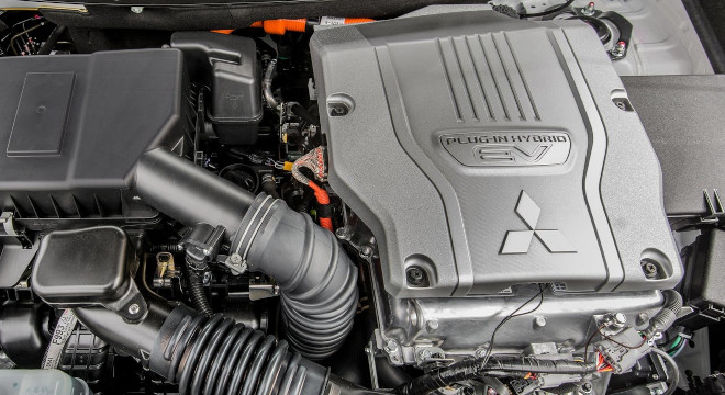 Mitsubishi Outlander PHEV Engine 