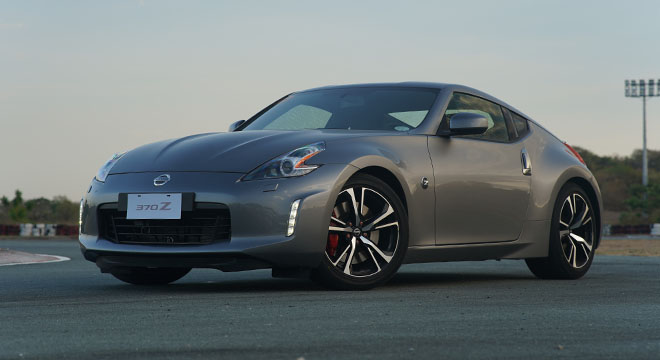Nissan 370Z exterior gray front quarter philippines