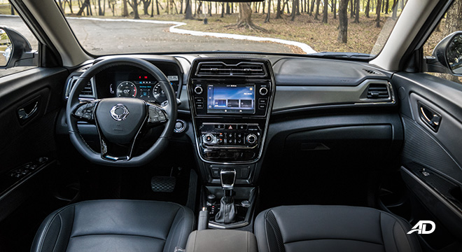ssangyong tivoli diesel review road test dashboard interior philippines