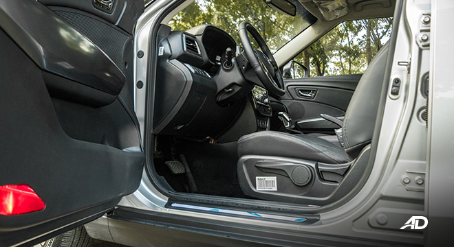 ssangyong tivoli diesel review road test front cabin legroom interior philippines