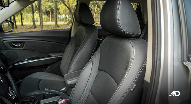 ssangyong tivoli diesel review road test leather seats interior