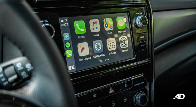 ssangyong tivoli diesel review road test touchscreen infotainment apple carplay interior philippines