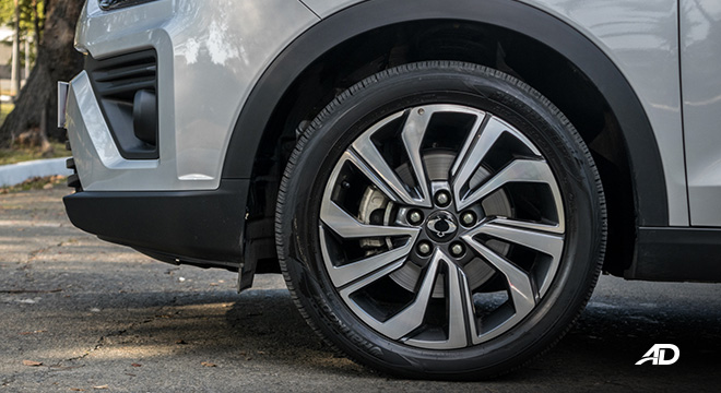 ssangyong tivoli diesel review road test wheels exteror