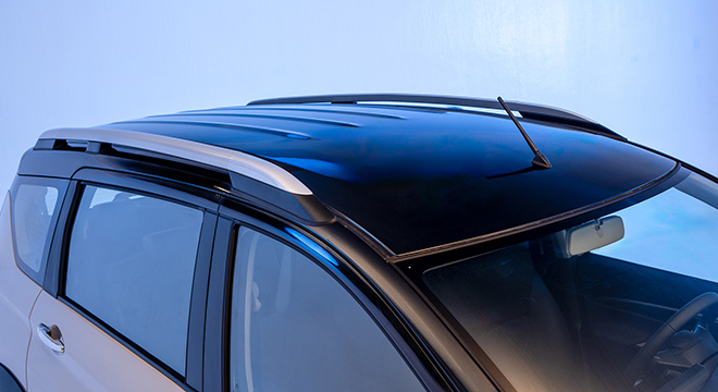 Suzuki XL7 Hybrid Roof